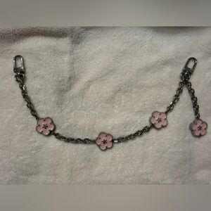 🆕 Silver and Pink Flower Chain for bag 👜